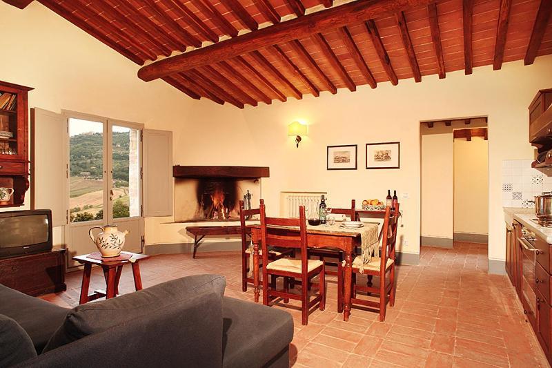 Agriturismo Podere La Casa Montalcino Exterior photo